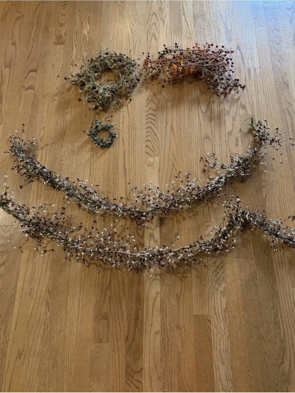 Lot PIP Berry Garland And Wreaths Red Oranges